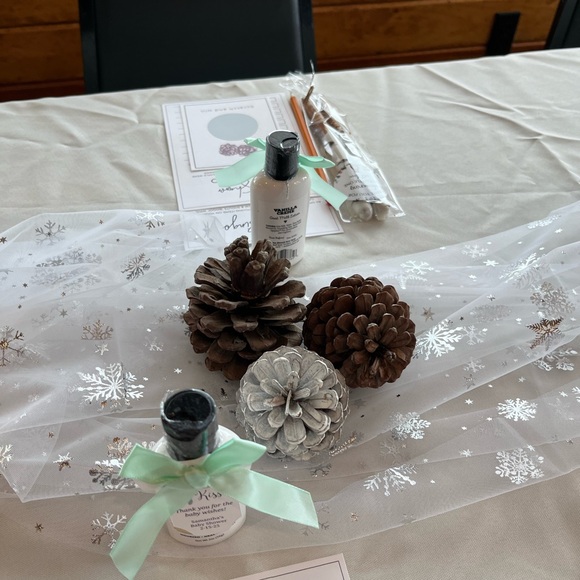 Snowflake Runner Silver 120 Inch Sheer Chiffon Gauze Runner, Winter Decoration - Picture 3 of 14